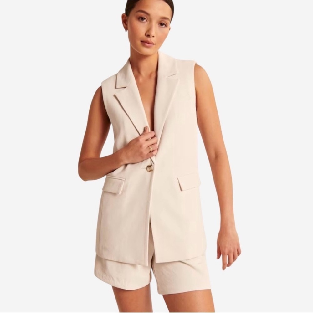 Abercrombie & Fitch Cream Sleeveless Blazer